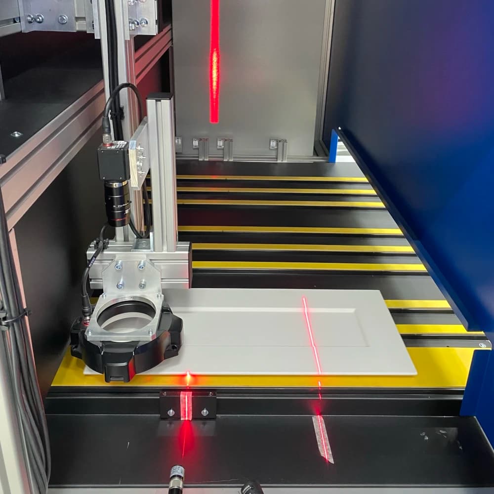 Prüfstation bei Schüller Küchen